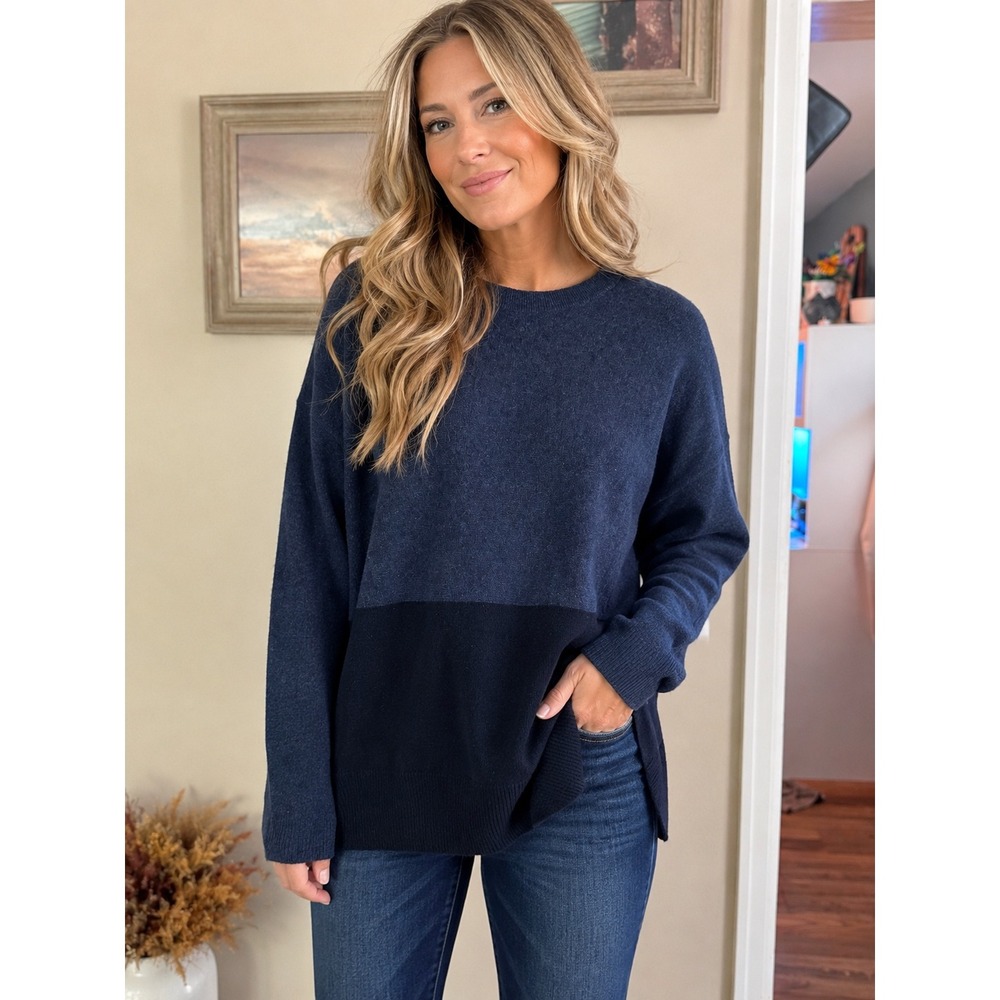 Athleta Wool Cashmere Colorblock Sweater Crew Neck Side Slit Small (oversized)‎
